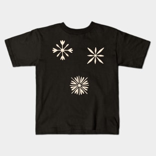 Retro Christmas Snowflake Scandinavian Aesthetic Pattern Kids T-Shirt